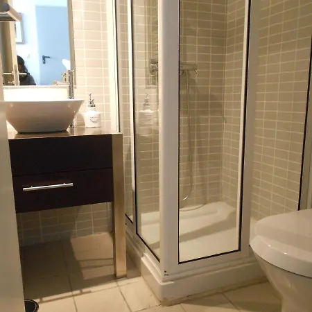 Couette-café Triplex - Com W.c. Privado *