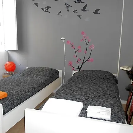 Triplex - Com W.c. Privado Bed & Breakfast 3*