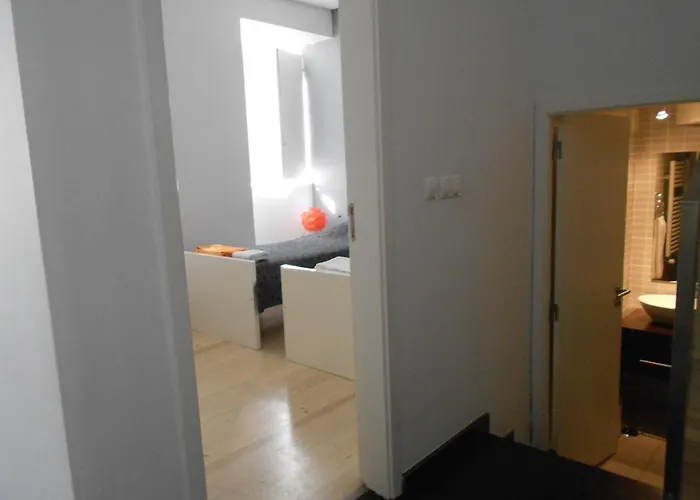 Triplex - Com W.c. Privado Lisboa